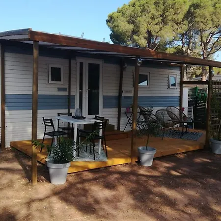 Mobilhome A A 15 Minute De La Sur Terrain Independant Проживание в семье Фрежюс