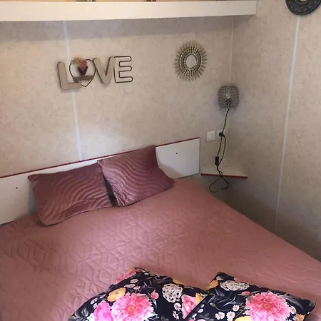 Privat bolig Mobilhome A A 15 Minute De La Sur Terrain Independant