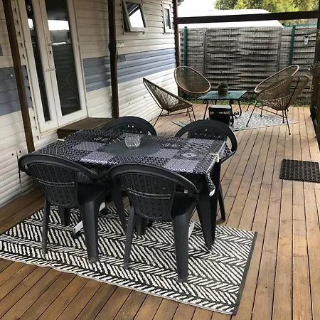 Privat bolig Mobilhome A A 15 Minute De La Sur Terrain Independant *